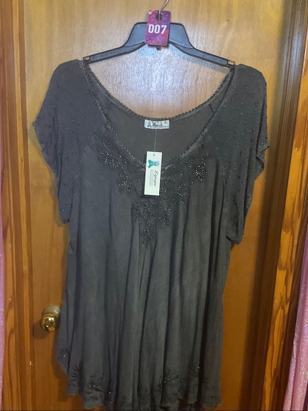 07 - Embellished Scoop Neck Tunic Top - Black